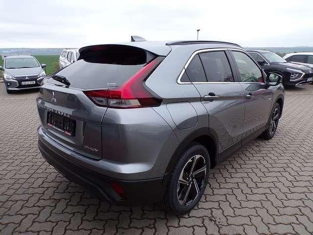 Używany Mitsubishi Eclipse Cross Basis 98 KM (72 kW) 2022 Szary SUV