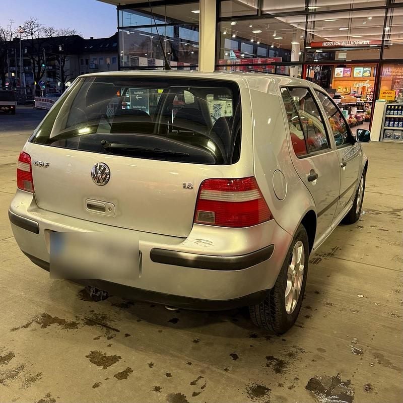 Gebraucht VW Golf IV 105 PS (77 kW) 2003 Grau Kleinwagen