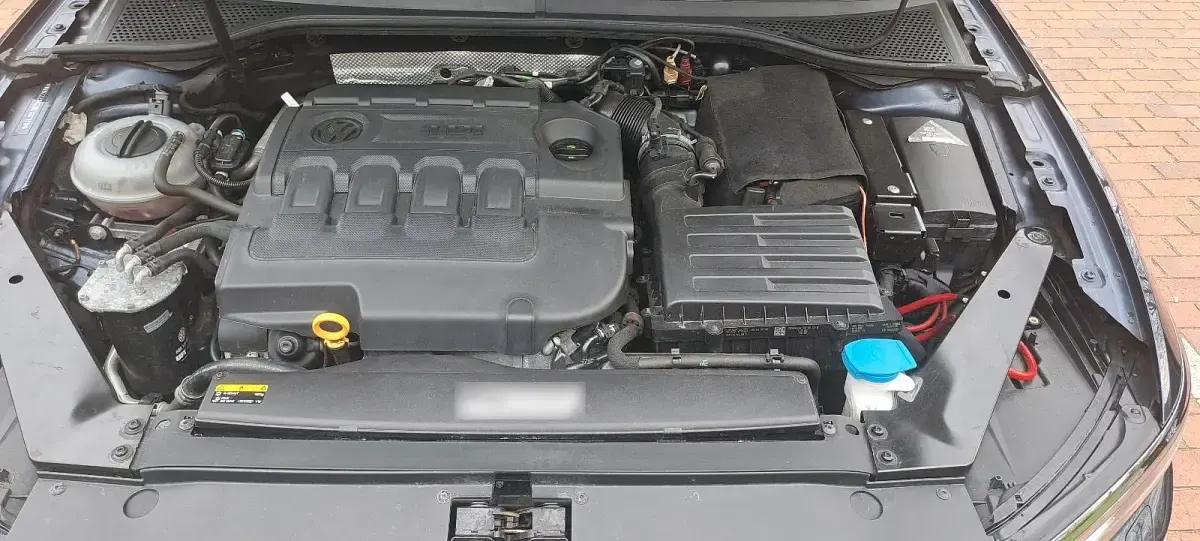 Second-hand VW Passat Highline 190 CP (139 kW) 2017 Albastru Break