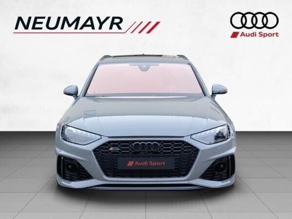 Nardograu Gebraucht 2024 Audi RS4 Ambiente Kombi | 95.990 € - Bild 1/4