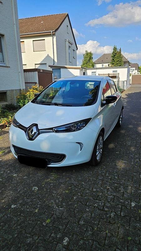 Weiß Gebraucht 2019 Renault Zoe LIMITED Kleinwagen | 9.499 € (Guter Preis) - Bild 1/4