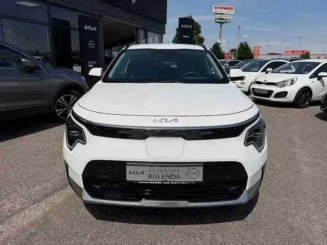 Gebraucht Kia e-Niro Comfort 150 kW (204 PS) 2024 Weiß SUV