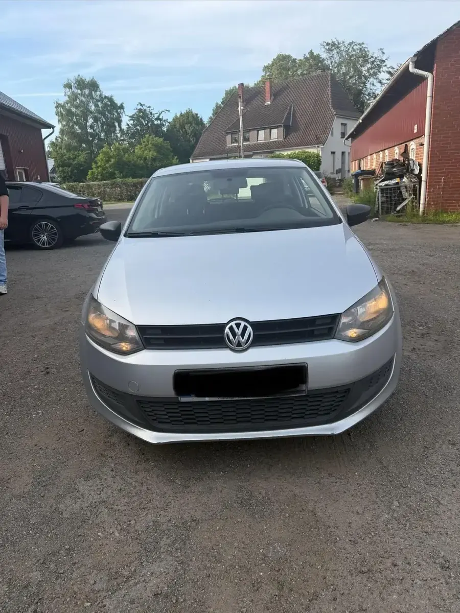 Gebraucht VW Polo 75 PS (55 kW) 2011 Silber Kleinwagen