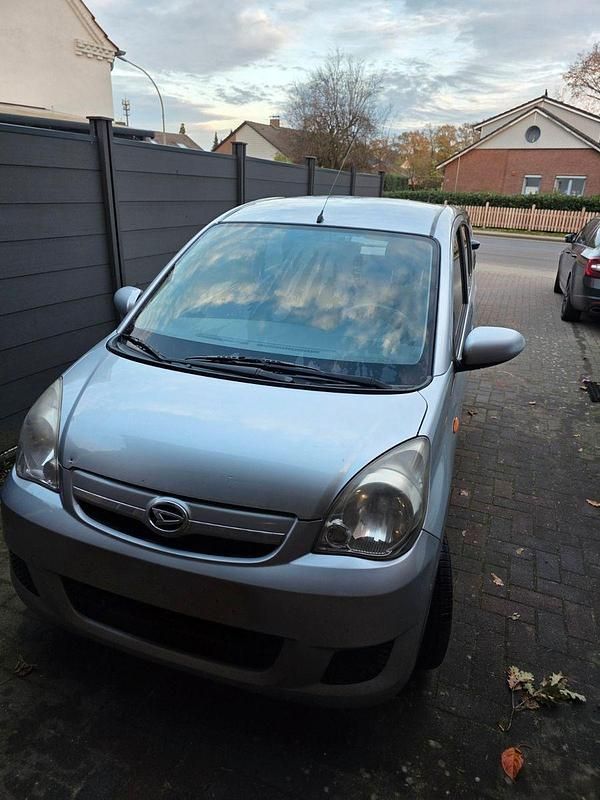 Gebraucht Daihatsu Cuore 69 PS (50 kW) 2007 Silber Kleinwagen