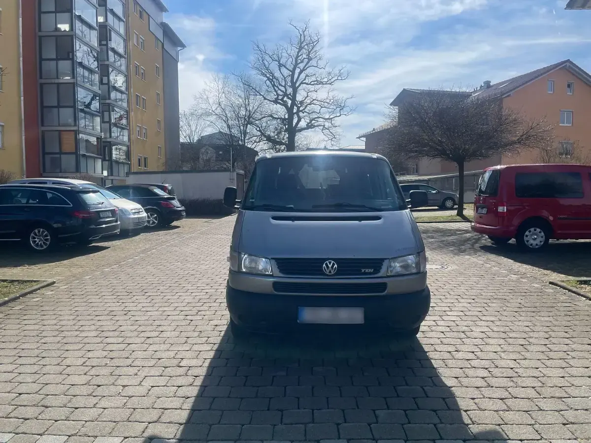 Gebraucht VW Multivan 102 PS (75 kW) 1999 Silber Van / Kleinbus