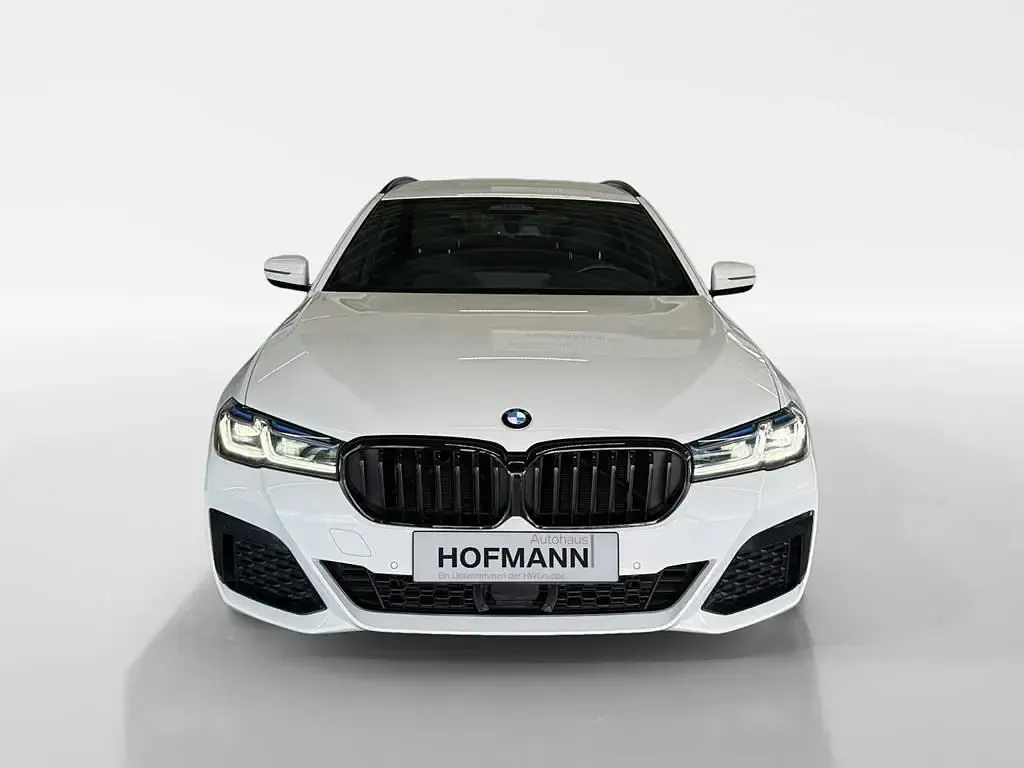 Gebraucht BMW 530e M Sport 292 PS (214 kW) 2021 Alpinweiß uni Kombi