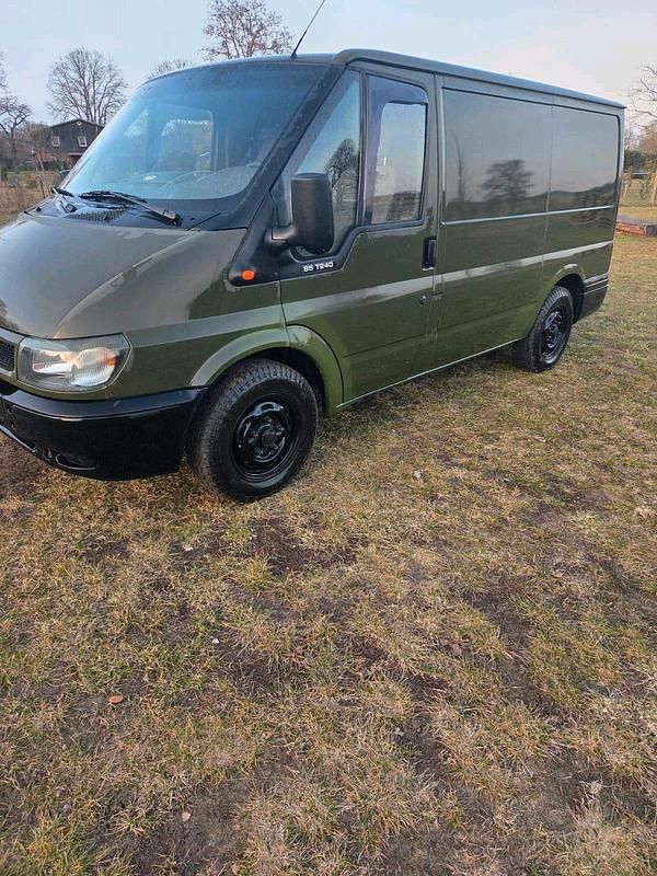 Second-hand Ford Transit 85 CP (62 kW) 2004 Verde Monovolum