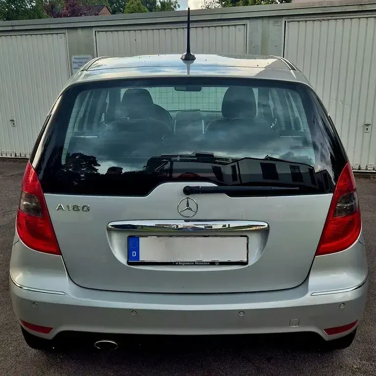Gebraucht Mercedes A180 Avantgarde 116 PS (85 kW) 2009 Silber Van / Kleinbus