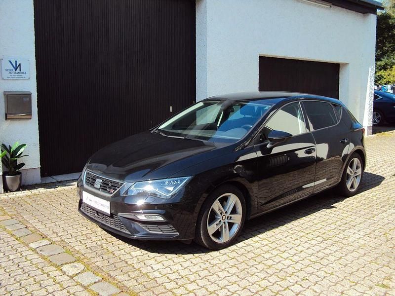 Schwarz Gebraucht 2019 Seat Leon FR Limousine | 11.990 € (Fairer Preis) - Bild 1/4