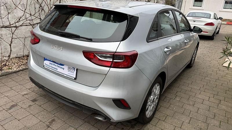 Gebraucht Kia Ceed Edition 7 101 PS (74 kW) 2023 Silber Kleinwagen