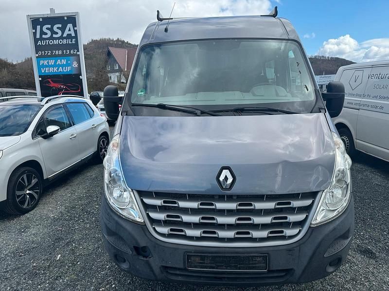 Usado Renault Master 145 HP (106 kW) 2012 Azul Monovolume