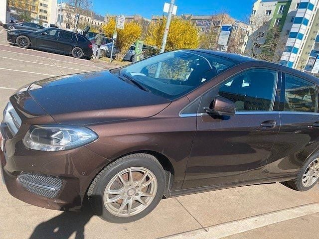 Usata Mercedes B180 2017 Marrone Monovolume