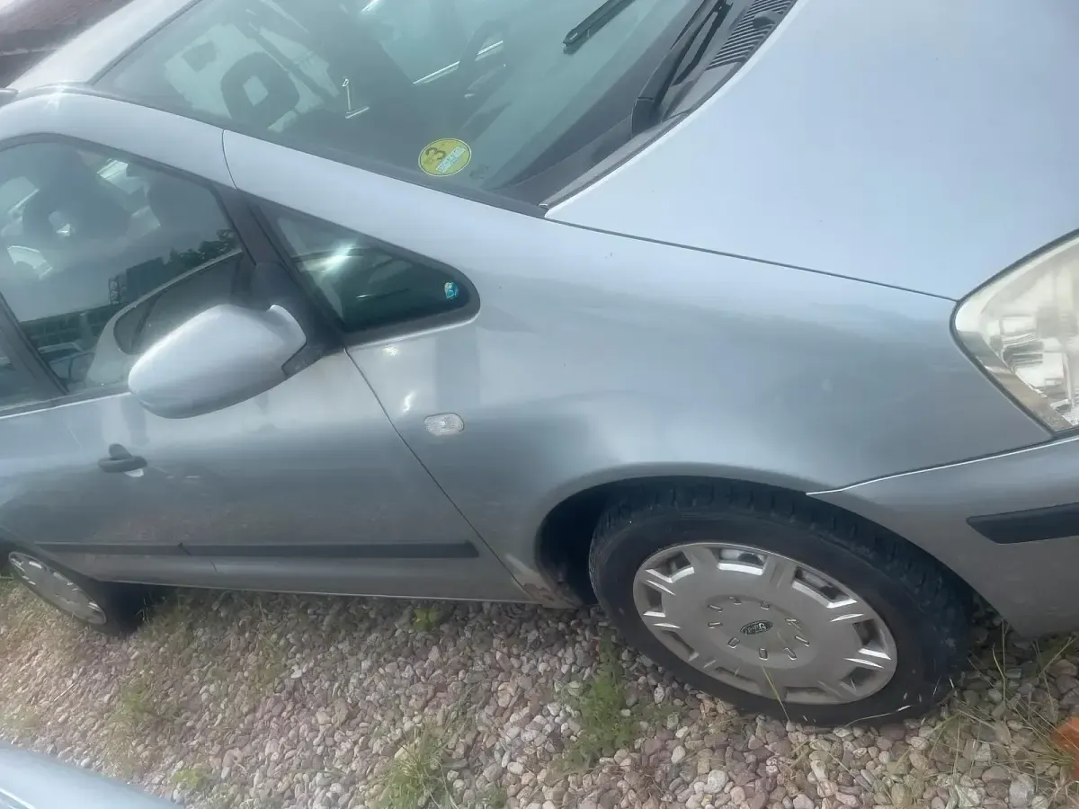 Gebraucht Ford Galaxy 131 PS (96 kW) 2003 Silber Van / Kleinbus