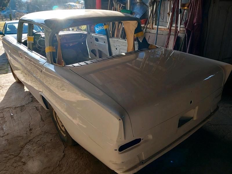 Gebraucht Mercedes 200 55 PS (40 kW) 1963 Limousine