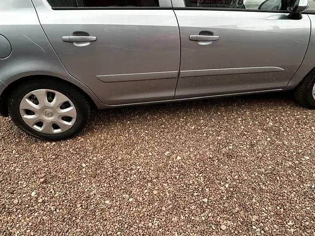 Gebraucht Opel Corsa 90 PS (66 kW) 2007 Silber Kleinwagen