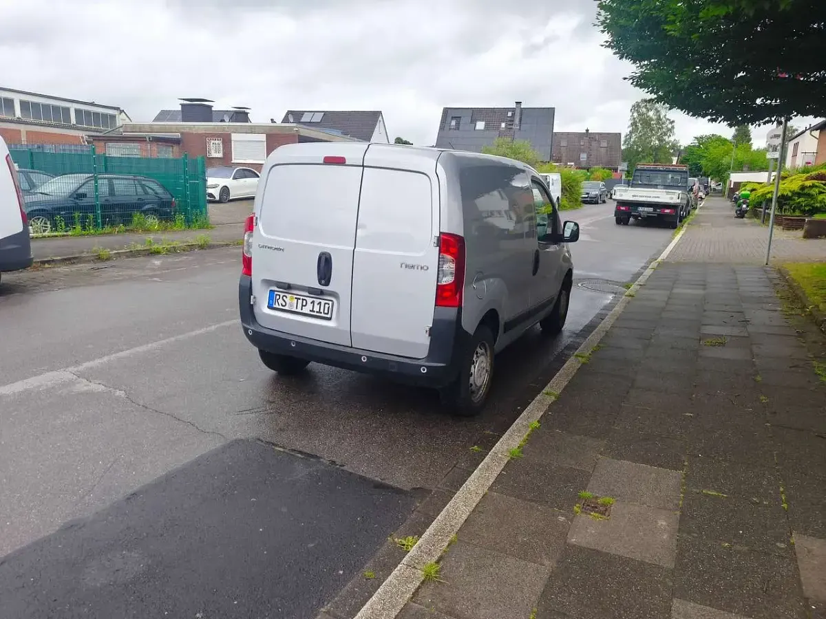 Gebraucht Citroën Nemo 75 PS (55 kW) 2011 Lackierung grau garbato Van / Kleinbus