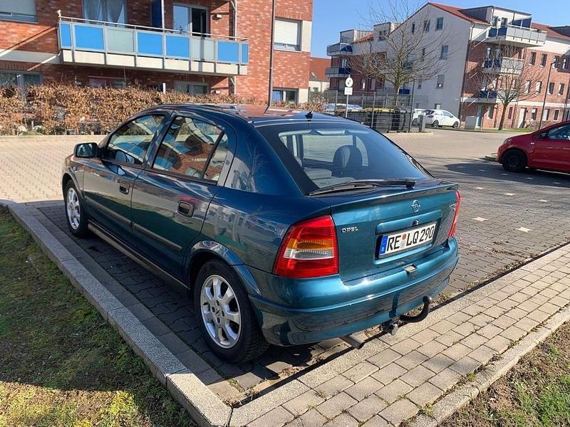 Gebraucht Opel Astra 84 PS (61 kW) 2001 Blau Limousine