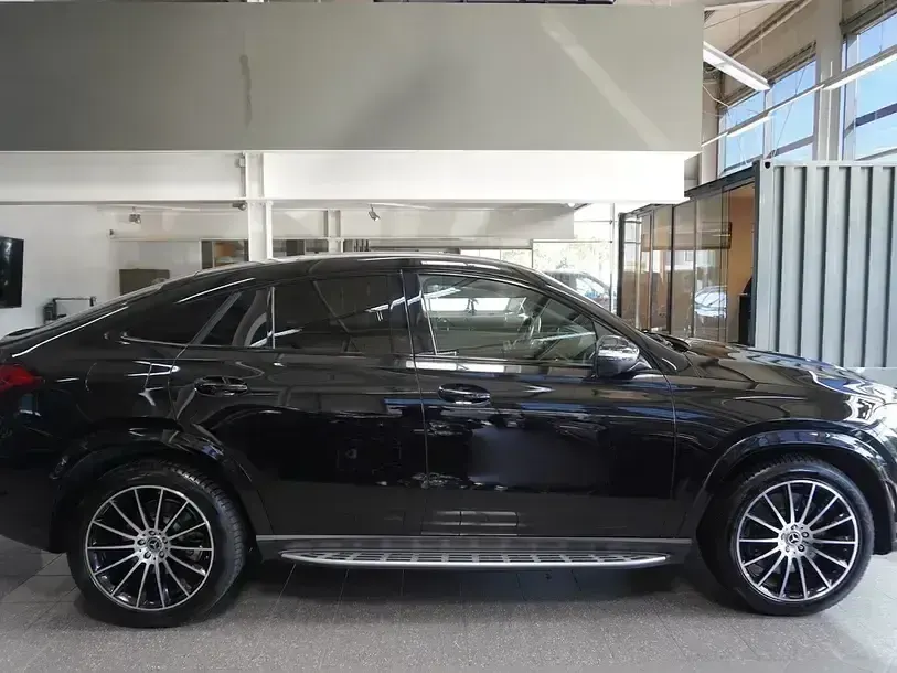 Gebraucht Mercedes GLE400 AMG 330 PS (242 kW) 2021 Schwarz (metallic) SUV