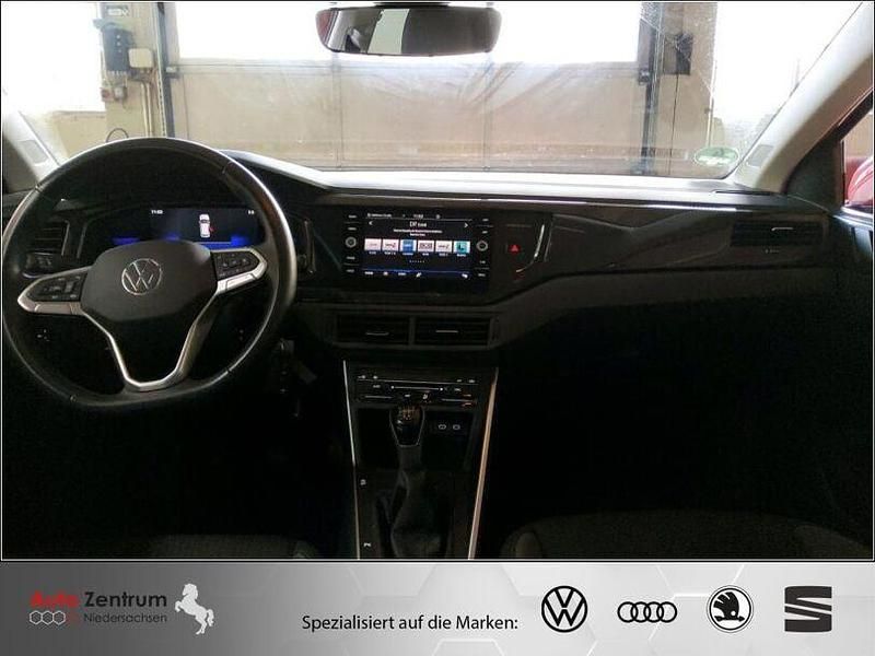 Gebraucht VW Polo Life 95 PS (69 kW) 2022 Kings red metallic Kleinwagen