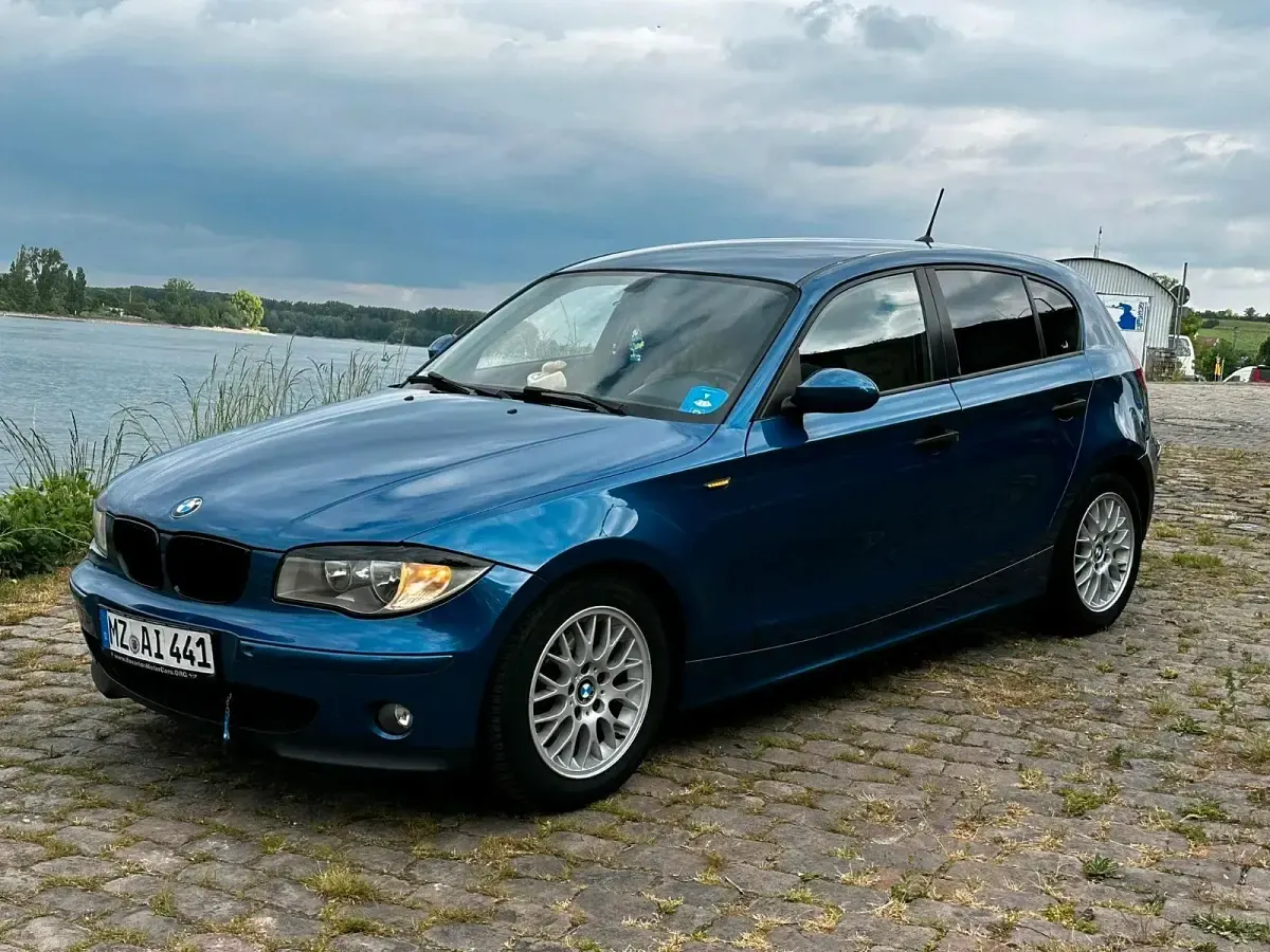 Gebraucht BMW 116 120 PS (88 kW) 2005 Blau Kleinwagen