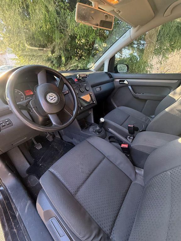 Gebraucht VW Touran Basis 102 PS (75 kW) 2004 Schwarz Van / Kleinbus