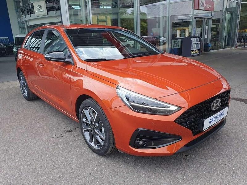 Gebraucht Hyundai i30 Advantage 101 PS (74 kW) 2025 Jupiter orange metallic Limousine
