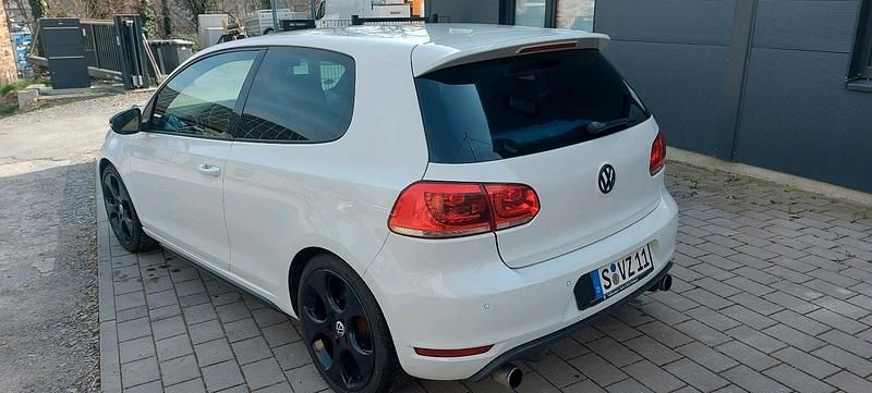 Gebraucht VW Golf GTI 210 PS (154 kW) 2011 Weiß Coupé