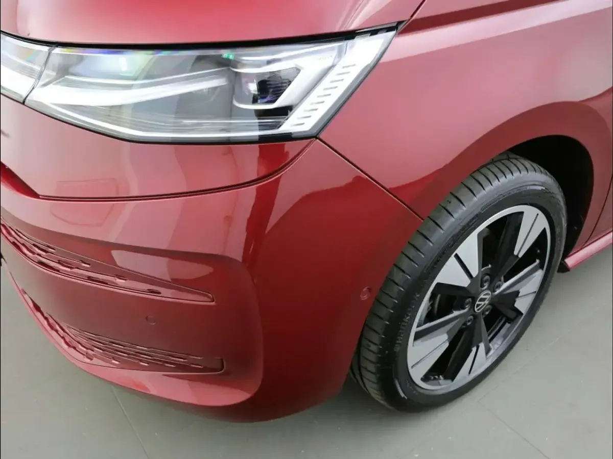 Gebraucht VW T7 California 245 PS (180 kW) 2025 Rot Van