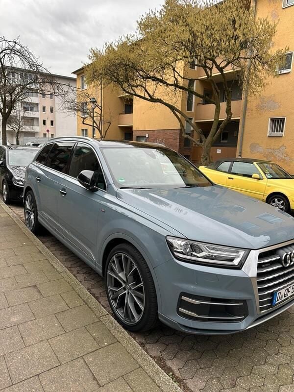 Schwarz Gebraucht 2016 Audi Q7 Ambiente SUV | 26.000 € (Superpreis) - Bild 1/4