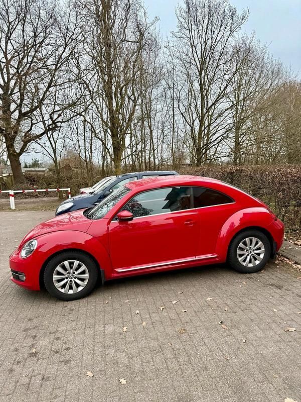 Second-hand VW Beetle 105 CP (77 kW) 2012 Roșu Hatchback