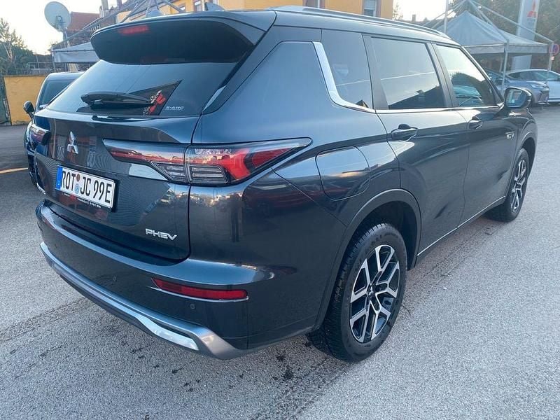 Gebraucht Mitsubishi Outlander P-HEV Edition 306 PS (225 kW) 2025 Grau SUV