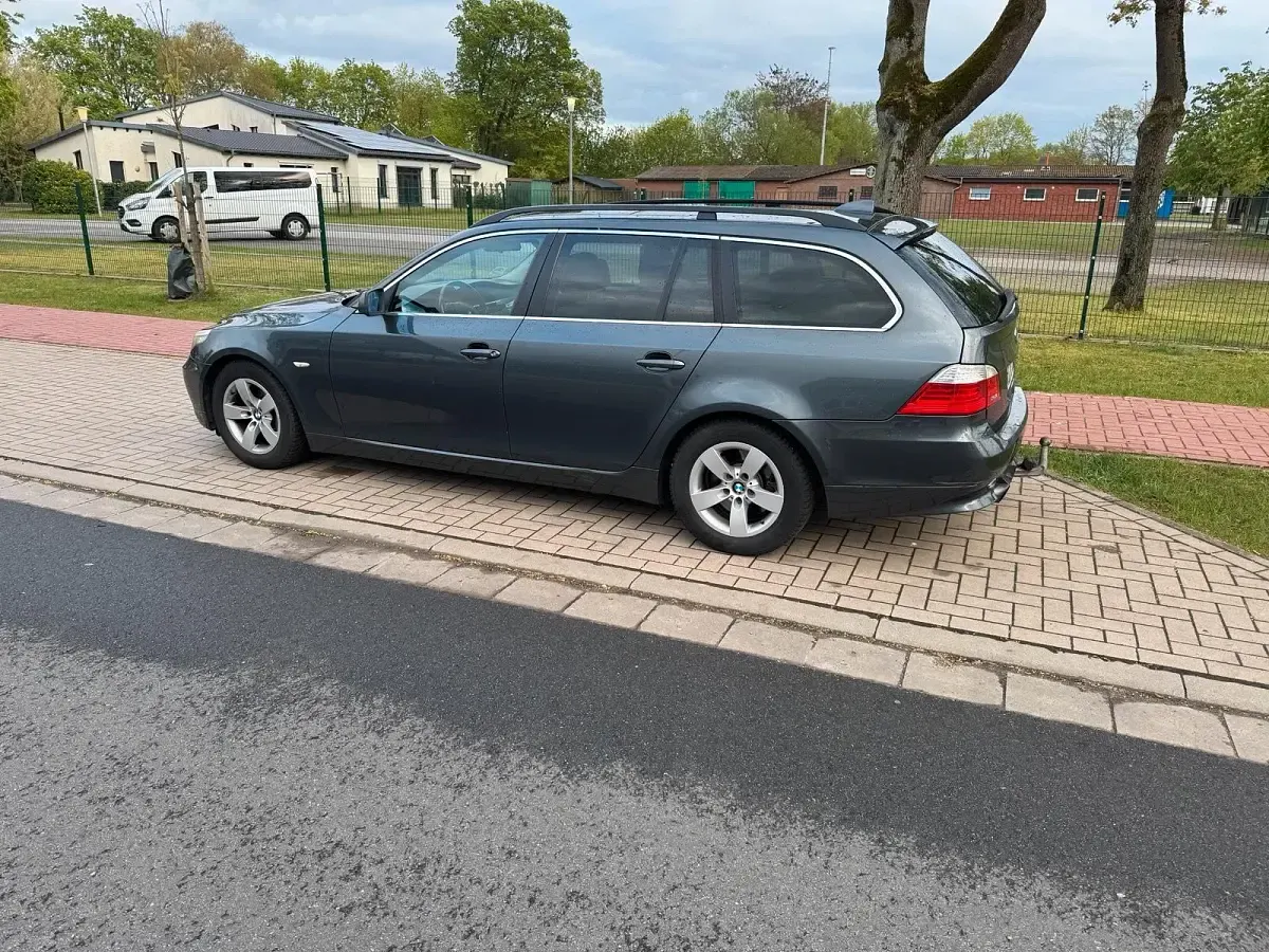 Second-hand BMW 520 177 CP (130 kW) 2007 Gri Break