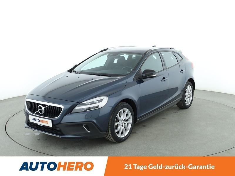 Blau Gebraucht 2017 Volvo V40 CC Plus Kombi | 18.450 € (Fairer Preis) - Bild 1/3