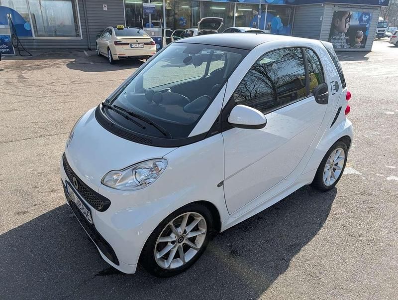 Gebraucht Smart ForTwo Coupé 55 kW (75 PS) 2013 Weiß Coupé