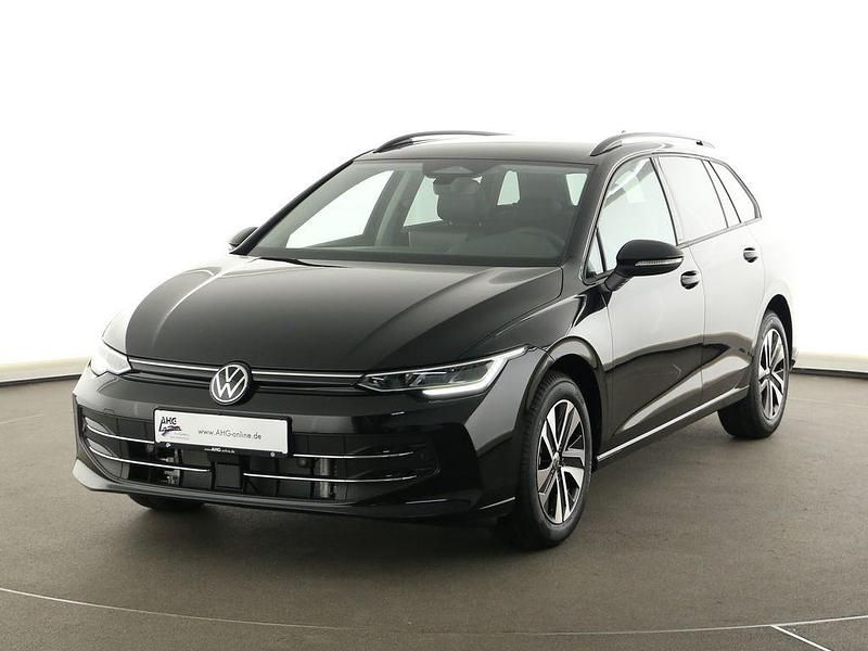 Neu VW Golf VIII Life 116 PS (85 kW) 2025 Grenadillschwarz metallic Kombi