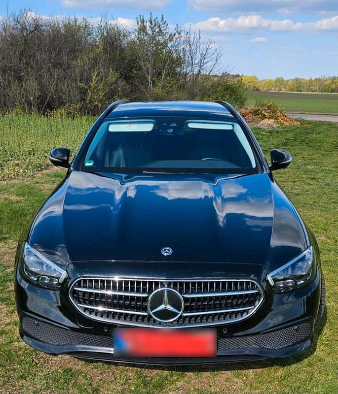 Gebraucht Mercedes E300 197 PS (144 kW) 2021 Schwarz Kombi