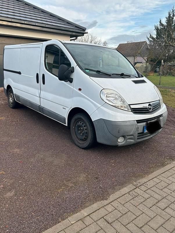 Gebraucht Opel Vivaro 114 PS (83 kW) 2010 Weiß Van / Kleinbus