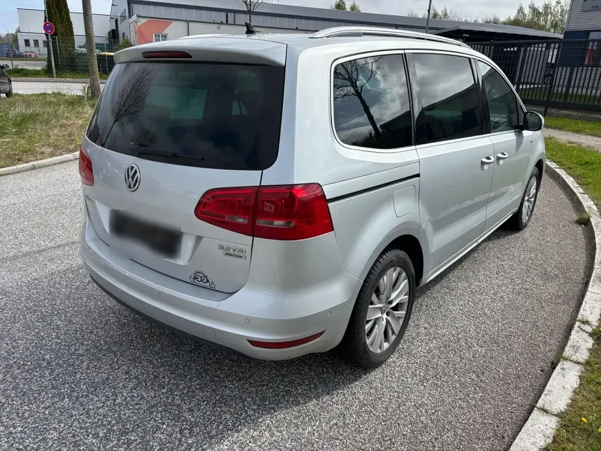 Gebraucht VW Sharan 140 PS (102 kW) 2014 Silber Van / Kleinbus