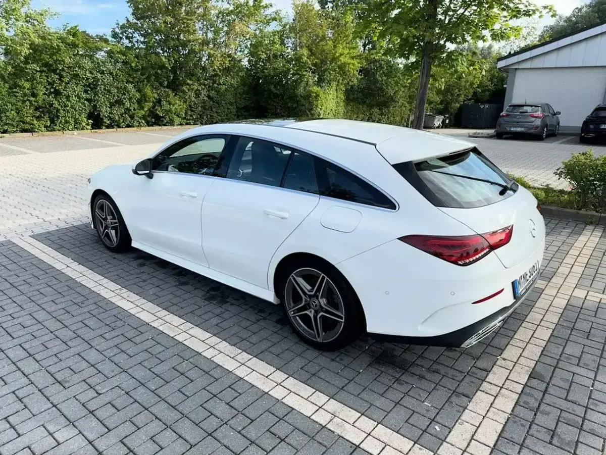 Gebraucht Mercedes CLA250 224 PS (164 kW) 2023 Weiß Coupé