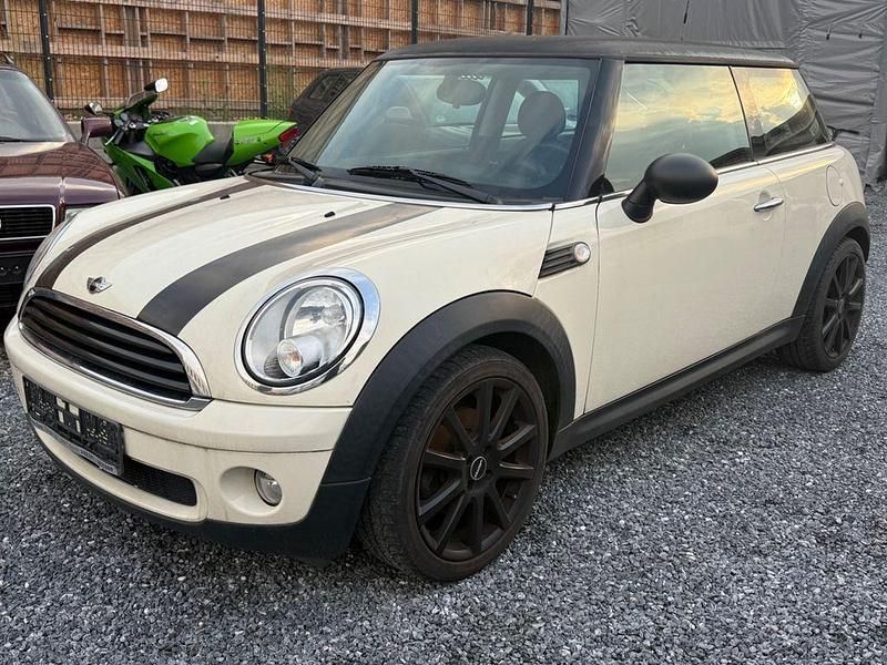 Weiß Gebraucht 2009 Mini ONE Kleinwagen | 1.600 € (Superpreis) - Bild 1/4