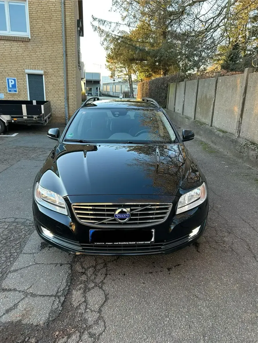 Second-hand Volvo V70 120 CP (88 kW) 2016 Negru Break