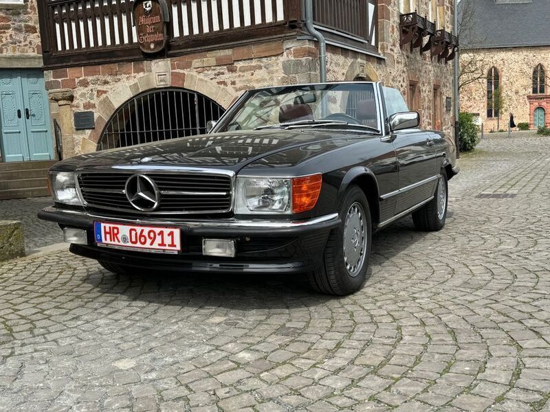 Schwarz Gebraucht 1987 Mercedes 560 Cabrio | 34.900 € - Bild 1/4