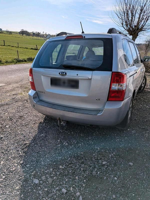 Gebraucht Kia Carnival 185 PS (136 kW) 2008 Silber Van / Kleinbus