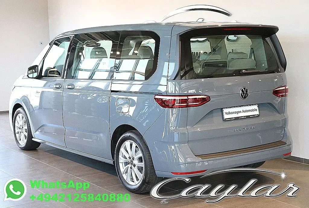Usata VW Multivan 204 CV (150 kW) 2023 Grigio Monovolume
