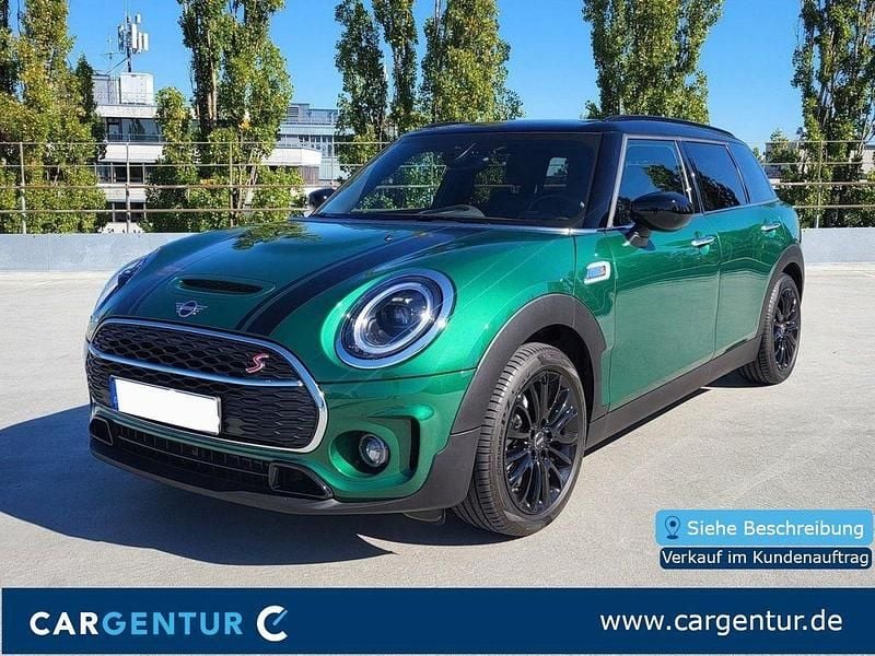 Grün Gebraucht 2024 Mini Clubman Classic Kombi | 28.990 € - Bild 1/4