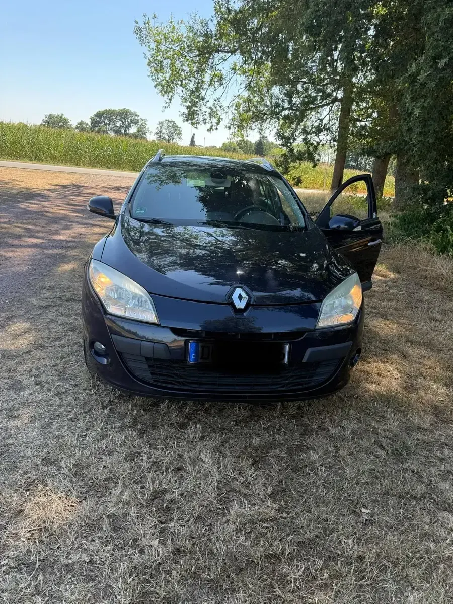 Gebraucht Renault Mégane GrandTour 131 PS (96 kW) 2009 Blau Kombi