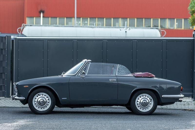 Grau Gebraucht 1966 Alfa Romeo Giulia Cabrio | 89.000 € - Bild 1/4