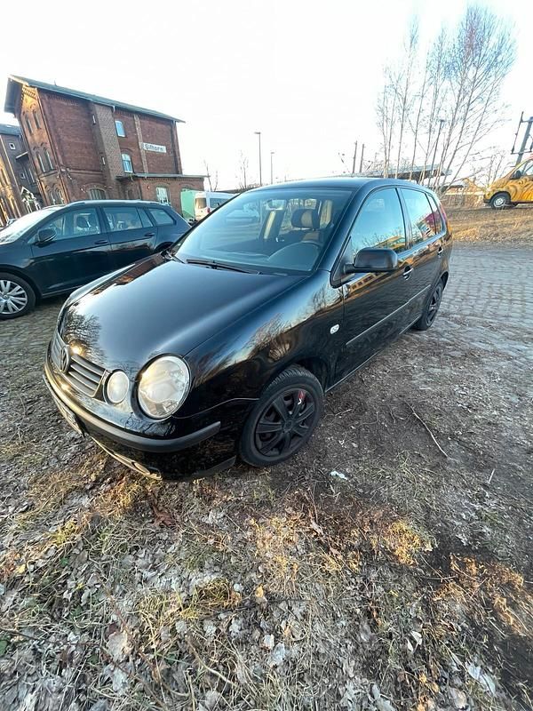 Schwarz Gebraucht 2002 VW Polo Kleinwagen | 1.500 € - Bild 1/4