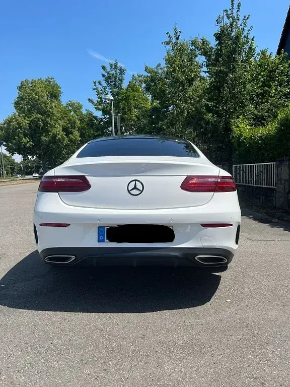 Gebraucht Mercedes E300 AMG line 245 PS (180 kW) 2018 Weiß Coupé