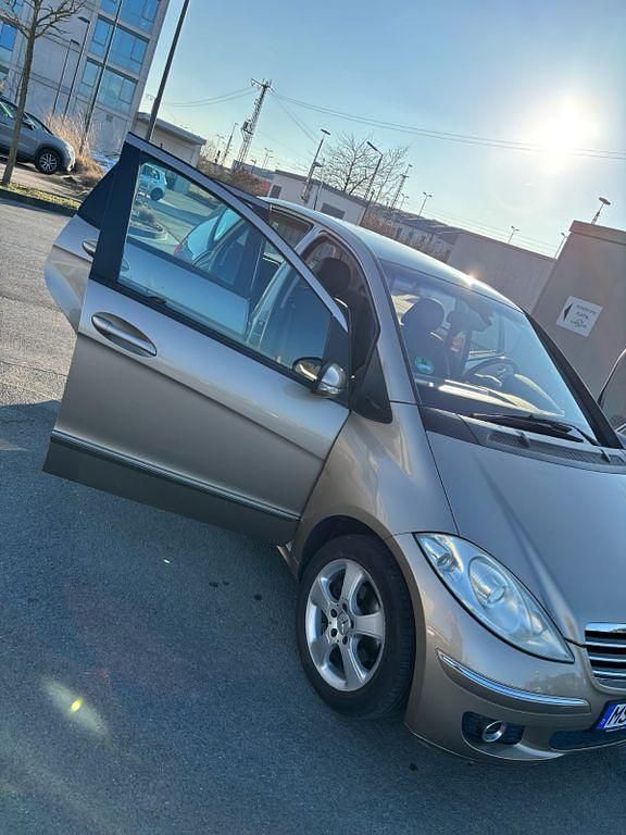 Gebraucht Mercedes A170 Elegance 116 PS (85 kW) 2005 Gold Van / Kleinbus